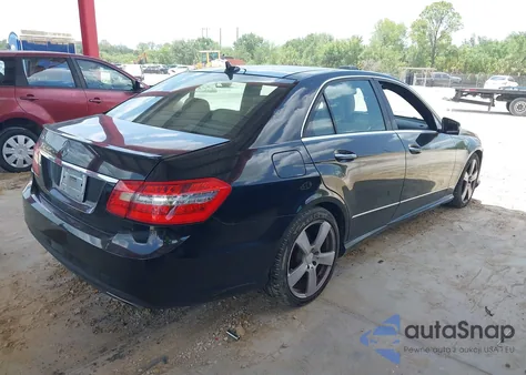 2011 Mercedes-Benz E 350 z USA, uszkodzony, nr VIN WDDHF5GB7BA354171